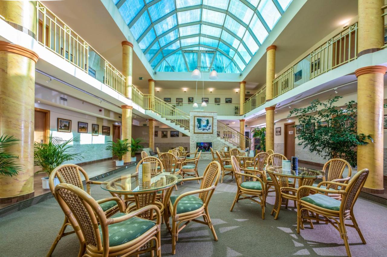 Zichy Park Hotel Bikács Exterior photo